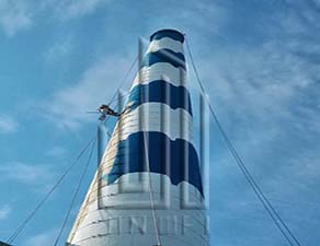 煙囪刷色環美化