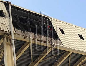 電力企業輸煤橋彩鋼瓦更換